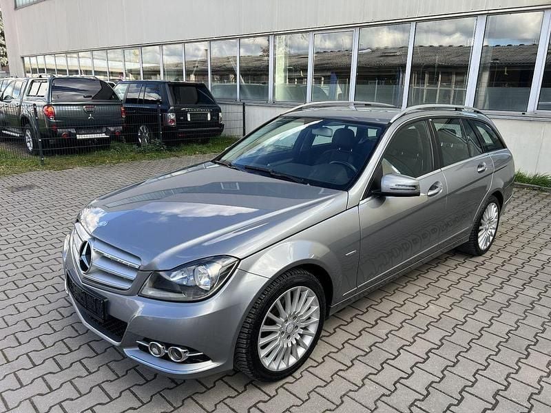 Silber Gebraucht 2011 Mercedes C180 Limousine | 7.499 € (Guter Preis) - Bild 1/4