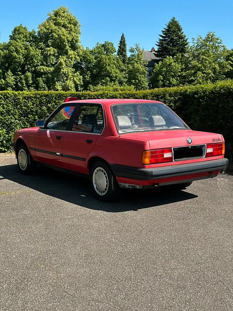 Gebraucht BMW 316 Basis 102 PS (75 kW) 1989 Rot Limousine