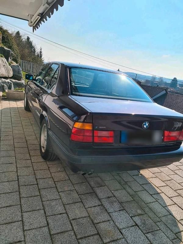Gebraucht BMW 525 192 PS (141 kW) 1992 Violet Limousine