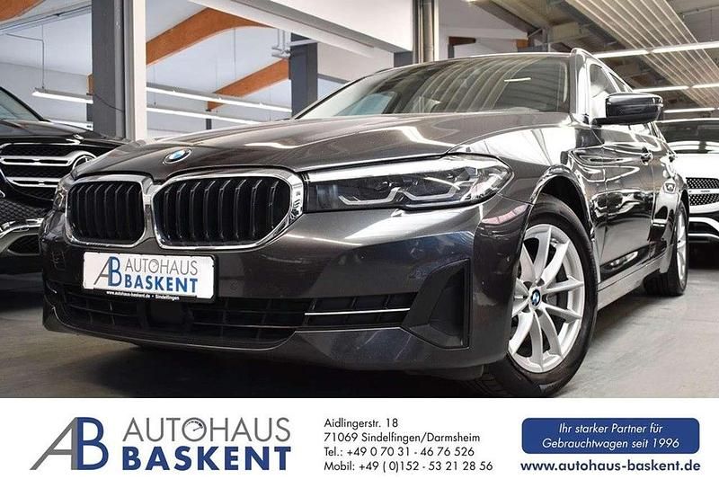 Sophistograu brillanteffekt me Gebraucht 2022 BMW 520 Kombi | 26.890 € (Superpreis) - Bild 1/4