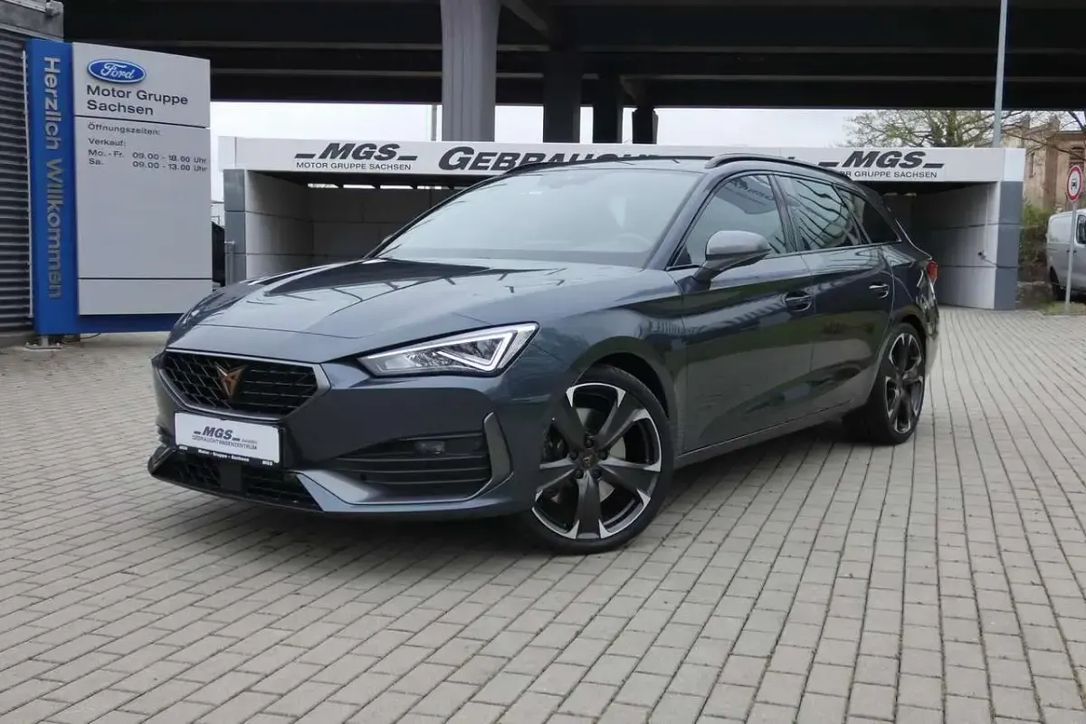 Używany Cupra Leon VZ 245 KM (180 kW) 2024 "magnetic tech" Kombi