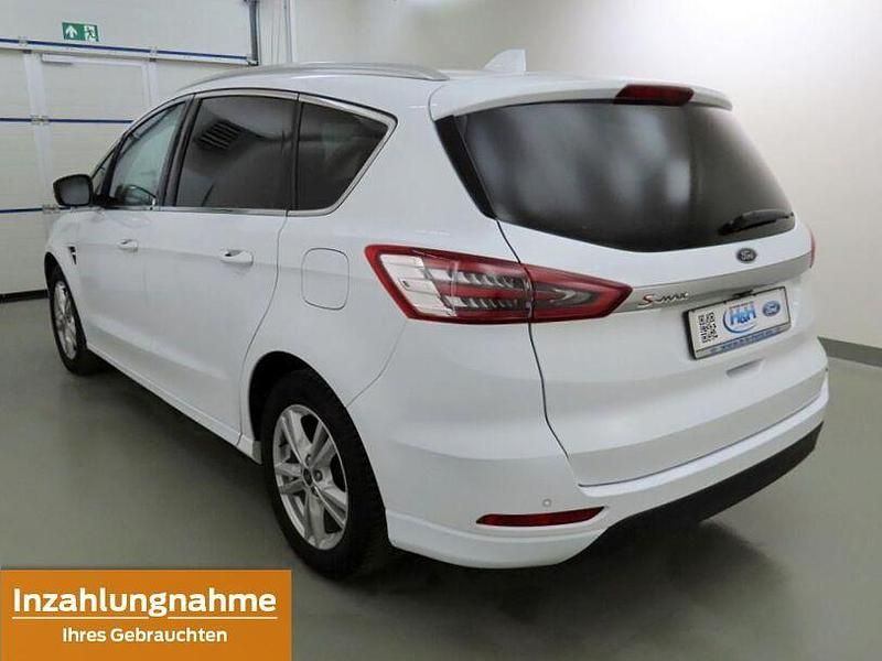 Gebraucht Ford S-MAX Titanium 190 PS (139 kW) 2022 Frostweiß Van / Kleinbus
