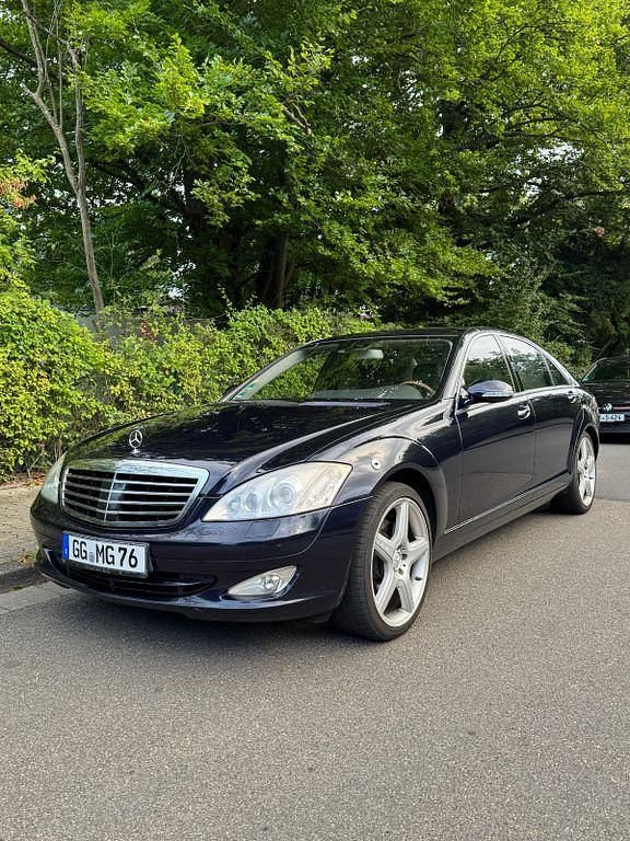 Blau Gebraucht 2007 Mercedes S500L Limousine | 14.900 € - Bild 1/4