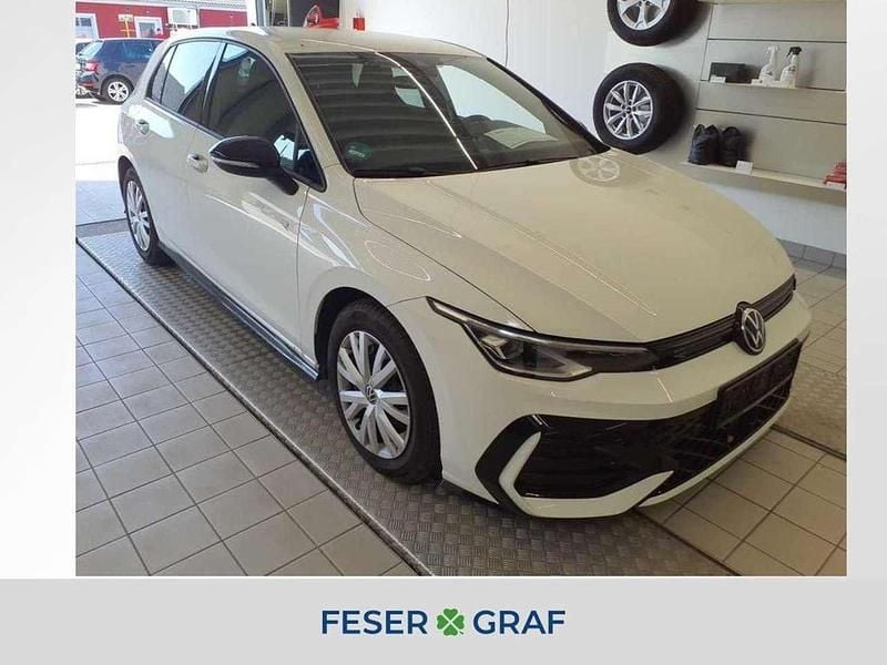 Pure white Gebraucht 2024 VW Golf VIII R-line Limousine | 29.740 € (Guter Preis) - Bild 1/4