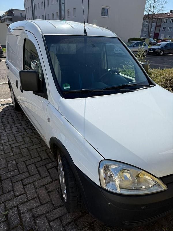 Weiß Gebraucht 2008 Opel Combo Van / Kleinbus | 2.100 € (Guter Preis) - Bild 1/4