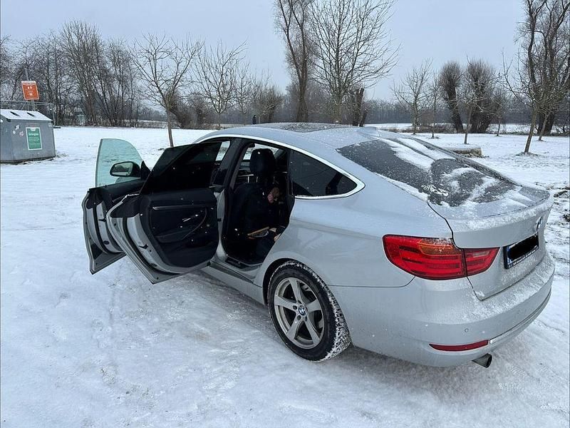 Gebraucht BMW 320 Gran Turismo Luxury Line 184 PS (135 kW) 2013 Silber Limousine