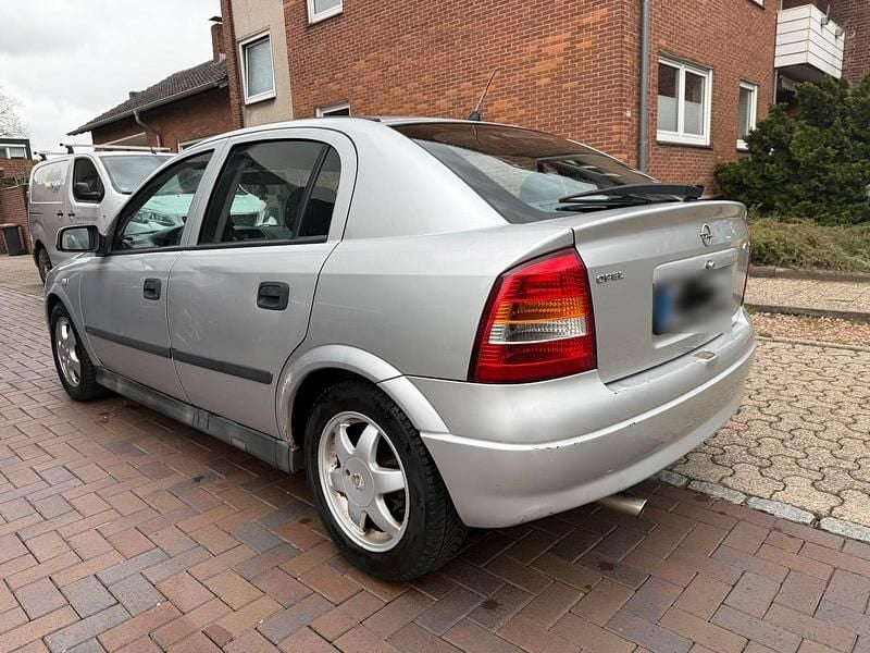 Usata Opel Astra 75 CV (55 kW) 2002 Argento Berlina