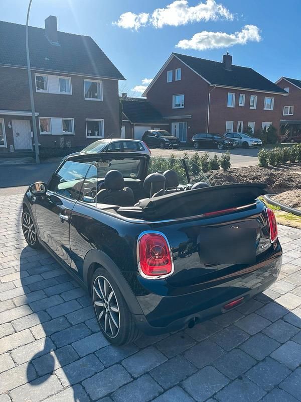Gebraucht Mini One Cabriolet 101 PS (74 kW) 2016 Schwarz Cabrio