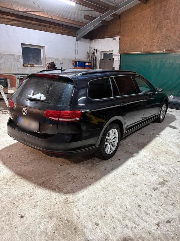Gebraucht VW Passat 150 PS (110 kW) 2015 Schwarz Kombi