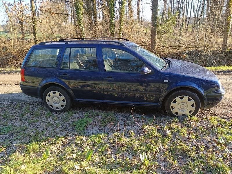 Gebraucht VW Golf IV 75 PS (55 kW) 2003 Blau Kombi