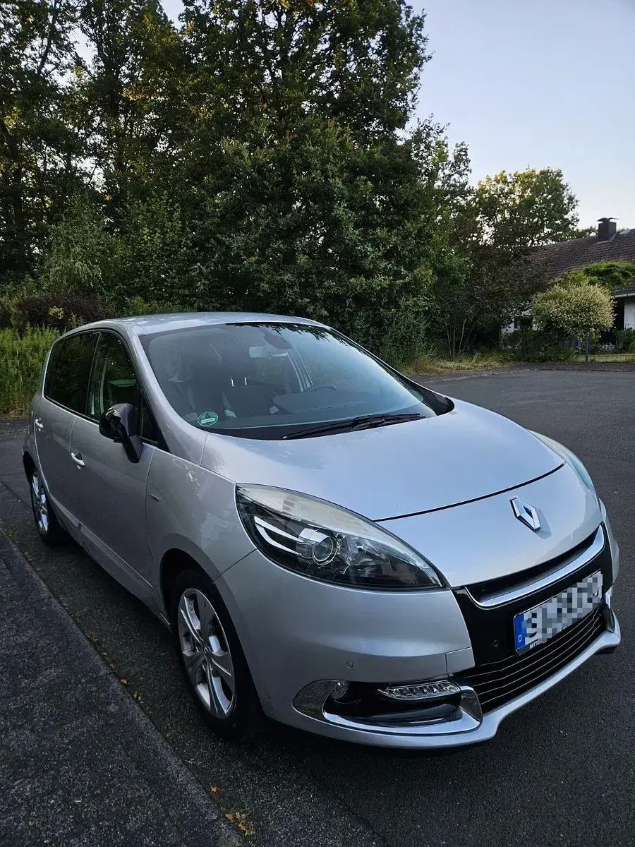 Gebraucht Renault Scénic III Bose Edition 131 PS (96 kW) 2012 Silber Van / Kleinbus