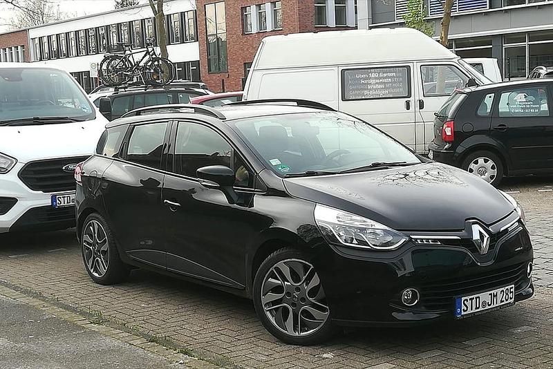 Schwarz Gebraucht 2016 Renault Clio IV Life Limousine | 7.950 € (Etwas zu teuer) - Bild 1/4