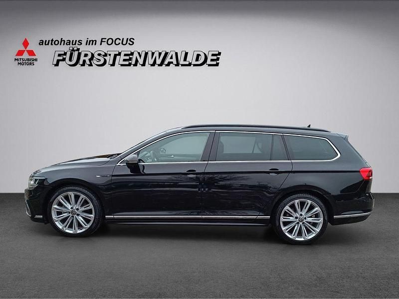 Gebraucht VW Passat R 200 PS (147 kW) 2023 Schwarz Kombi