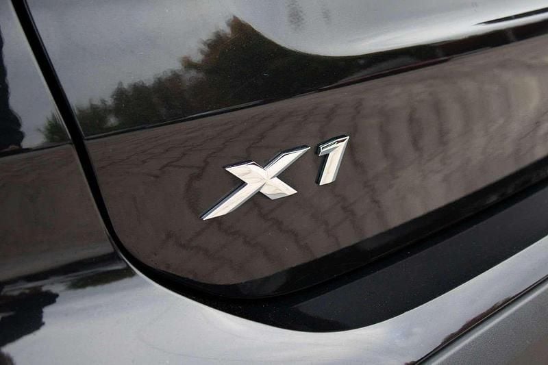 Second-hand BMW X1 Advantage 150 CP (110 kW) 2018 Negru SUV