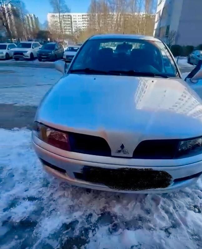 Silber Gebraucht 2004 Mitsubishi Carisma Limousine | 1.800 € (Guter Preis) - Bild 1/4