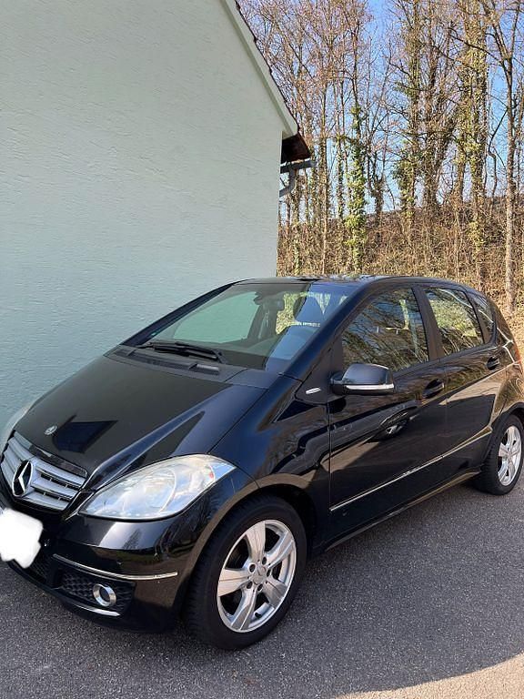 Gebraucht Mercedes A180 109 PS (80 kW) 2009 Schwarz Van / Kleinbus