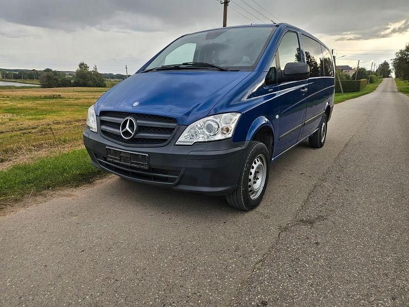 Blau Gebraucht 2014 Mercedes Vito Van / Kleinbus | 12.500 € (Fairer Preis) - Bild 1/4