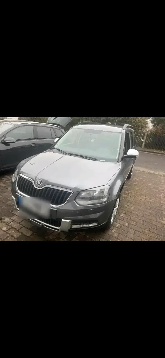Gebraucht Skoda Yeti 125 PS (91 kW) 2018 Grau SUV