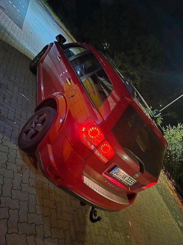 Rot Gebraucht 2012 Fiat Freemont SUV | 6.000 € (Guter Preis) - Bild 1/4