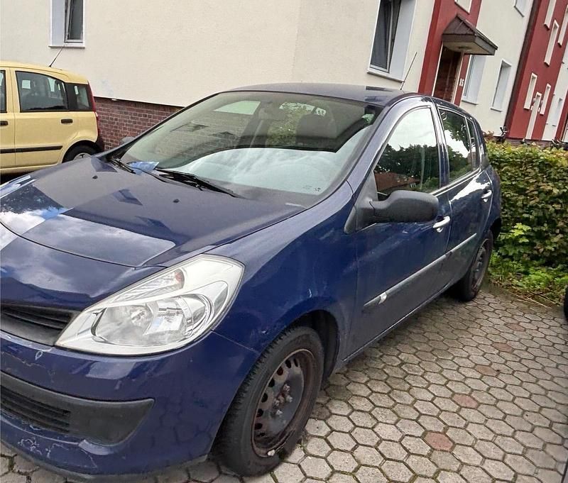 Blau Gebraucht 2009 Renault Clio II Kleinwagen | 1.000 € (Guter Preis) - Bild 1/4