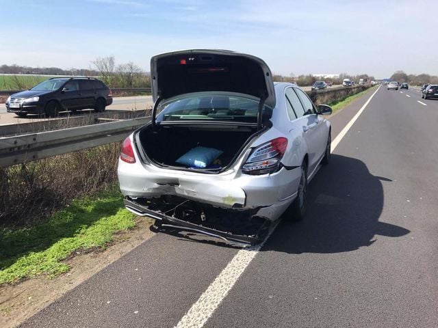 Gebraucht Mercedes C220 231 PS (169 kW) 2014 Silber metallic Limousine