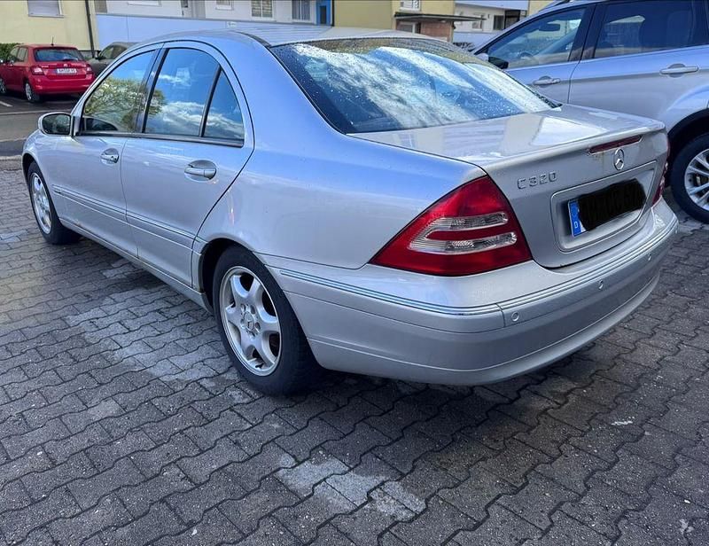 Gebraucht Mercedes C320 Elegance 218 PS (160 kW) 2001 Silber Limousine