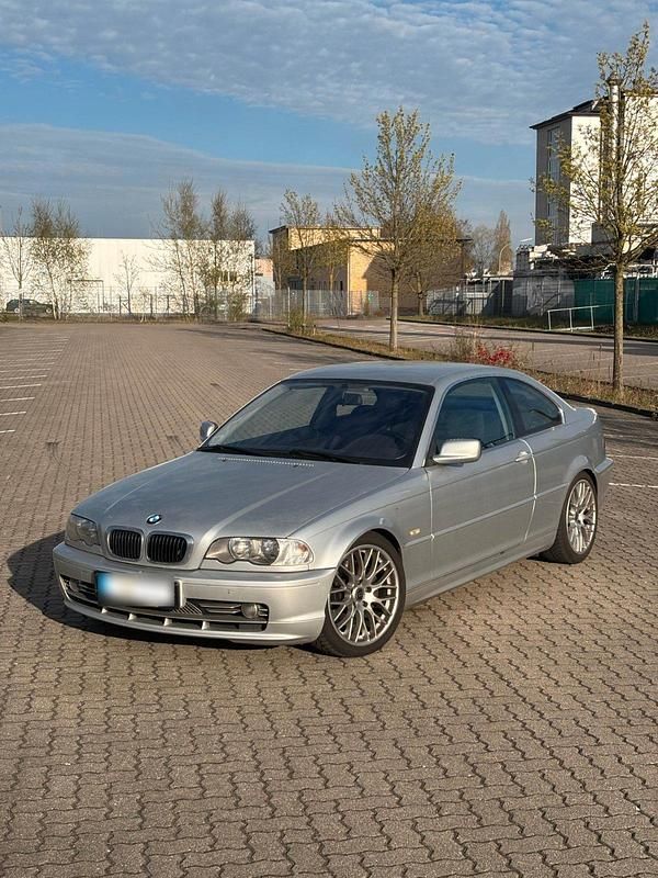 Gebraucht BMW 330 231 PS (169 kW) 2001 Silber Coupé