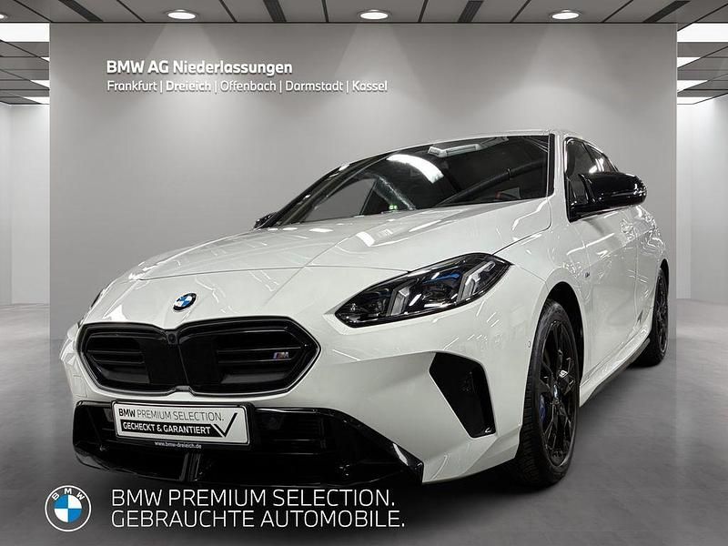 Weiß Gebraucht 2025 BMW M135 Shadowline Kleinwagen | 39.690 € (Guter Preis) - Bild 1/3