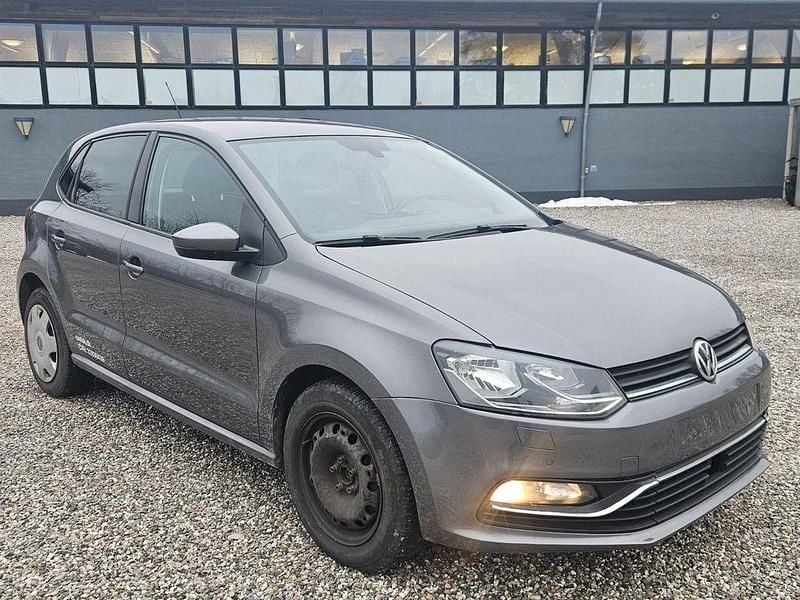 Grau Gebraucht 2015 VW Polo Highline Limousine | 5.100 € (Guter Preis) - Bild 1/4