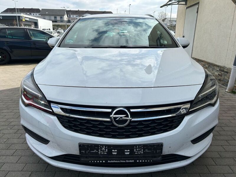 Gebraucht Opel Astra Edition 105 PS (77 kW) 2017 Weiß Kombi
