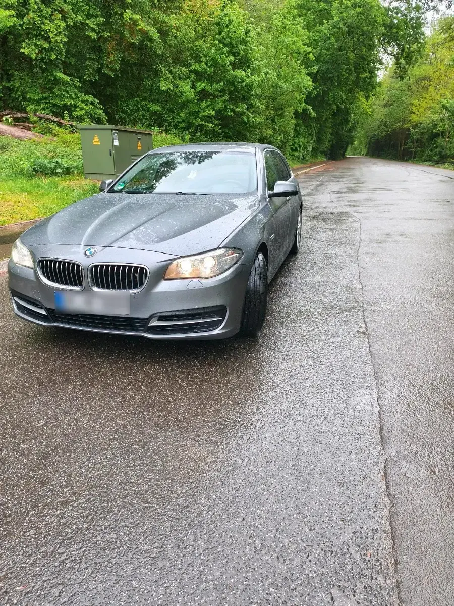 Gebraucht BMW 518 150 PS (110 kW) 2015 Grau Kombi