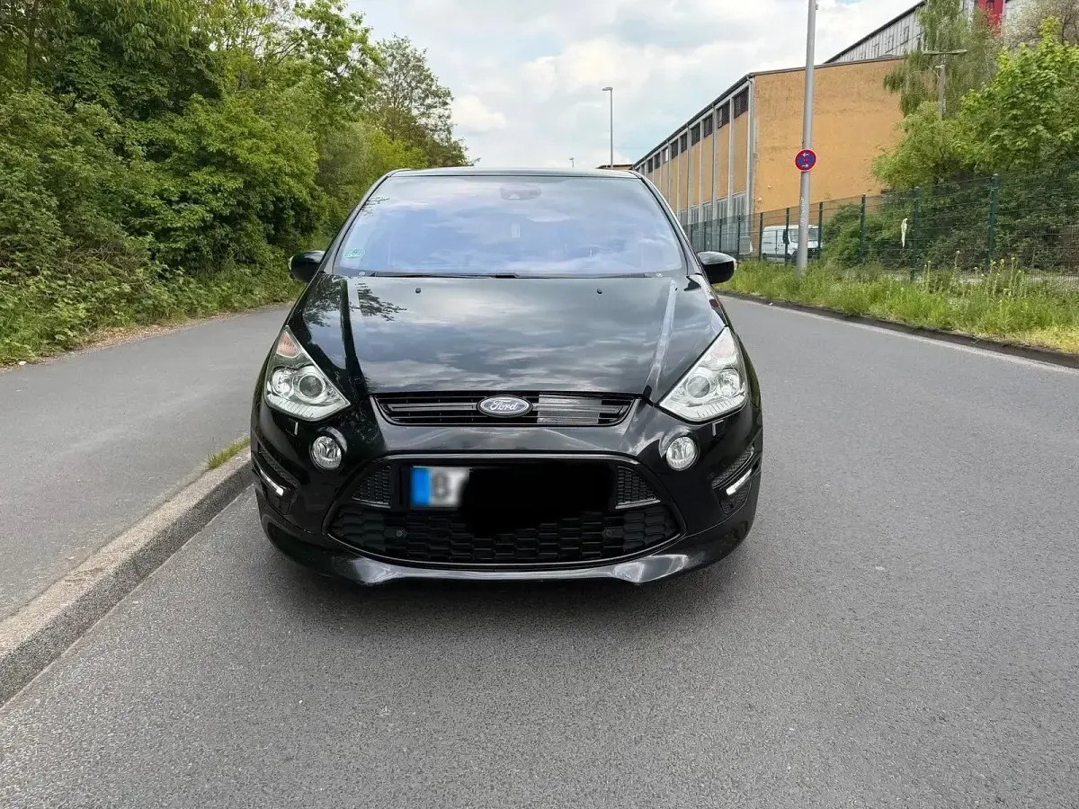 Używany Ford S-MAX Titanium S 163 KM (119 kW) 2013 Czarny Minivan