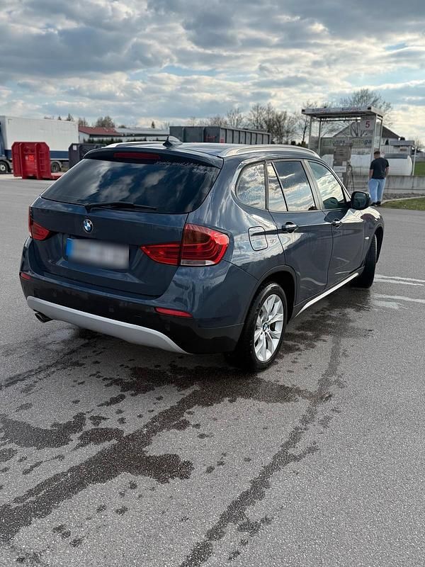 Gebraucht BMW X1 177 PS (130 kW) 2010 Blau SUV