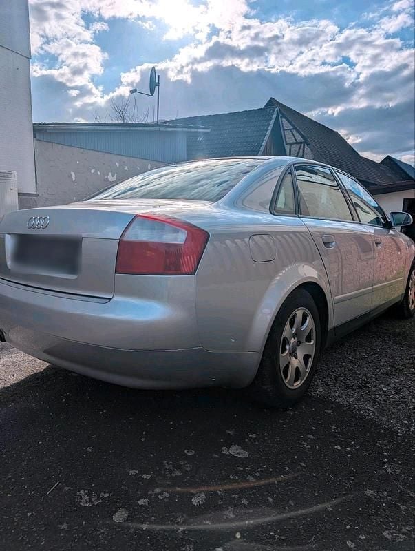 Gebraucht Audi A4 131 PS (96 kW) 2001 Silber Limousine