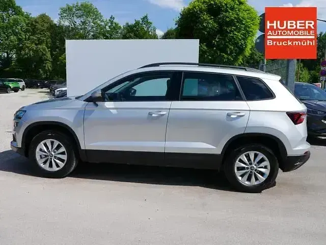 Neu Skoda Karoq Selection 150 PS (110 kW) 2026 Andere SUV