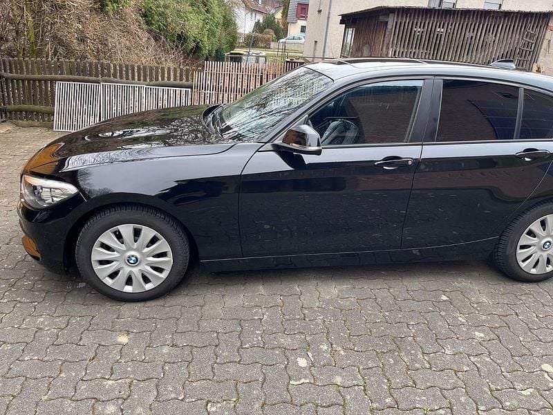 Gebraucht BMW 118 Advantage 136 PS (100 kW) 2016 Schwarz Kleinwagen