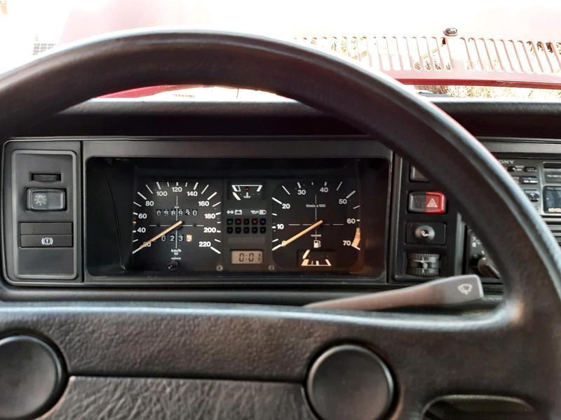 Gebraucht VW Golf Cabriolet 70 PS (51 kW) 1986 Rot Cabrio