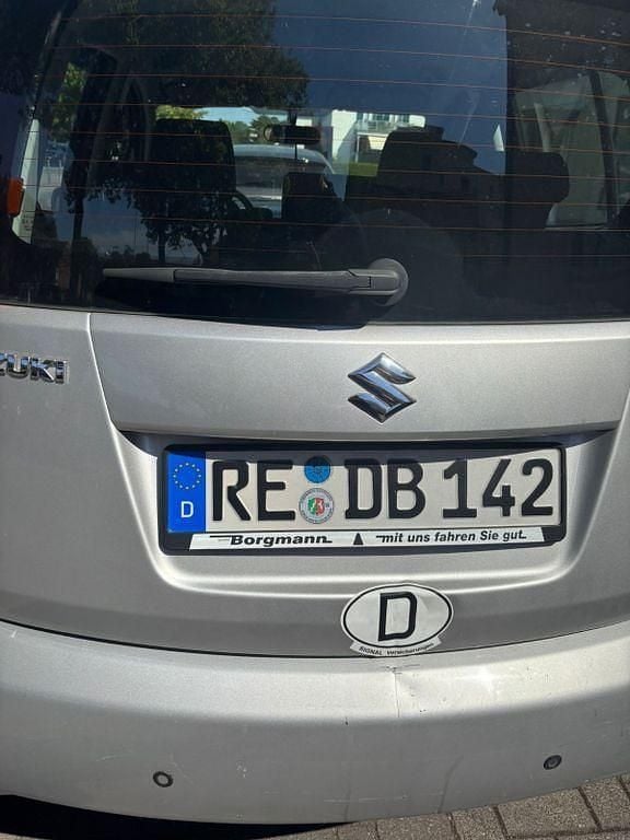 Silber Gebraucht 2010 Suzuki Splash Club Kleinwagen | 2.600 € (Superpreis) - Bild 1/4