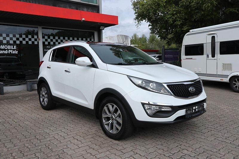 Weiß Gebraucht 2016 Kia Sportage SUV | 13.500 € (Guter Preis) - Bild 1/4