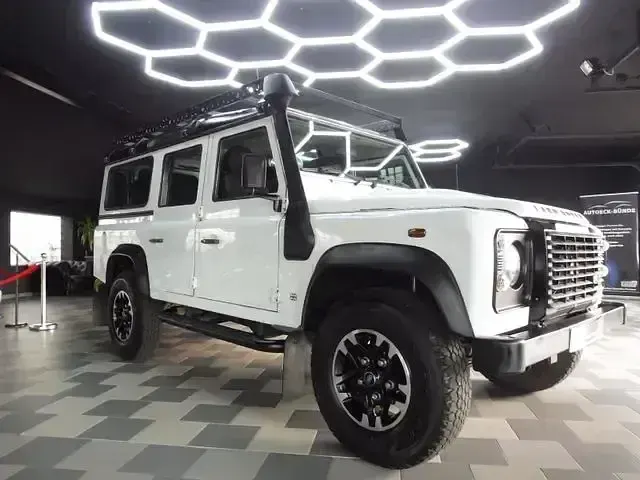Gebraucht Land Rover Defender SE 319 PS (234 kW) 2013 Weiß Kombi