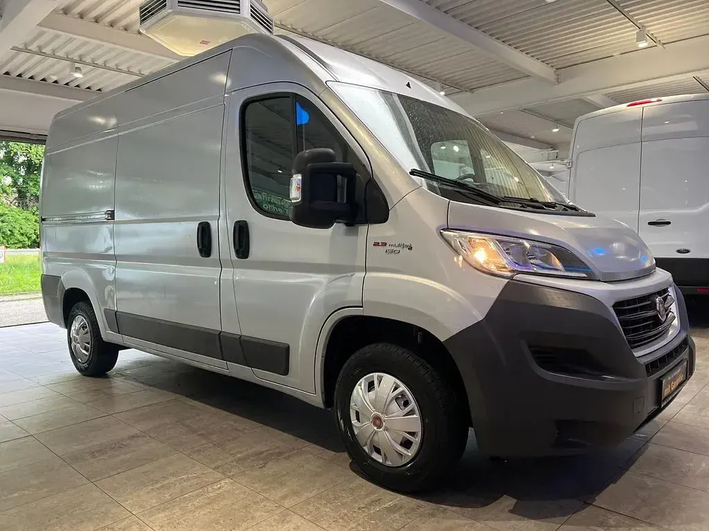 Używany Fiat Ducato 148 KM (108 kW) 2017 Srebrny Van