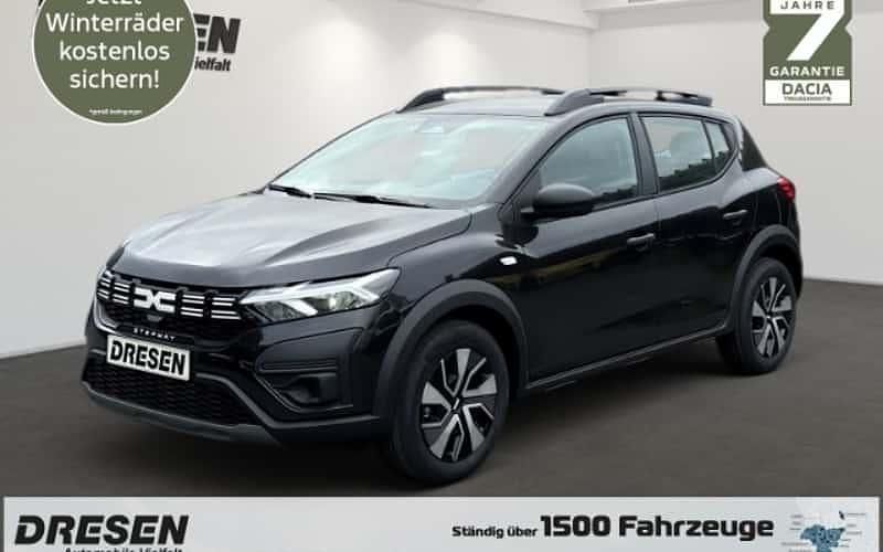 Schwarz Neu 2025 Dacia Sandero Essentiel Kleinwagen | 16.890 € - Bild 1/4