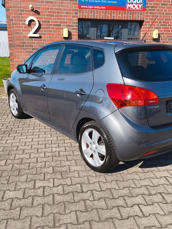 Gebraucht Kia Venga 90 PS (66 kW) 2011 Grau Kleinwagen