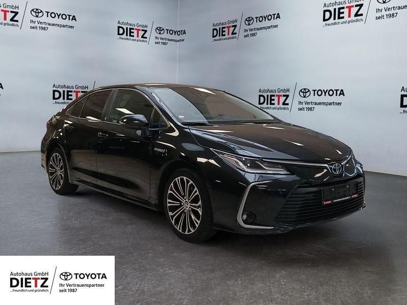 Night time black Gebraucht 2020 Toyota Corolla Team Limousine | 17.880 € (Fairer Preis) - Bild 1/4