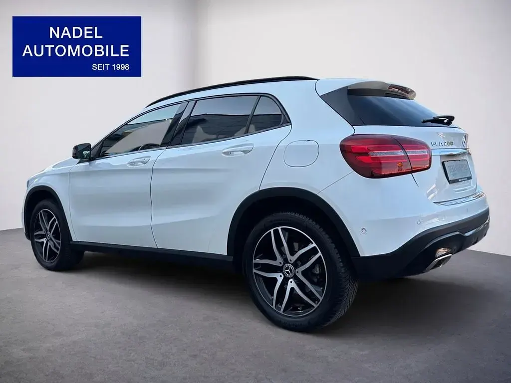 Gebraucht Mercedes GLA200 156 PS (114 kW) 2018 Weiß SUV