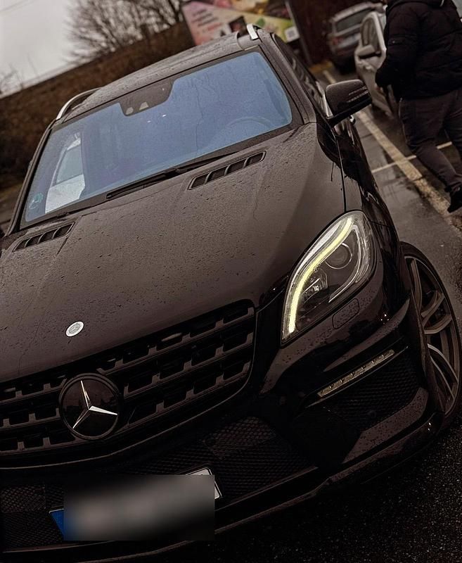 Gebraucht Mercedes ML63 AMG 557 PS (409 kW) 2013 SUV