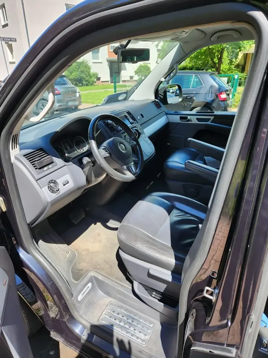 Gebraucht VW Multivan Highline 179 PS (131 kW) 2013 Schwarz Van / Kleinbus