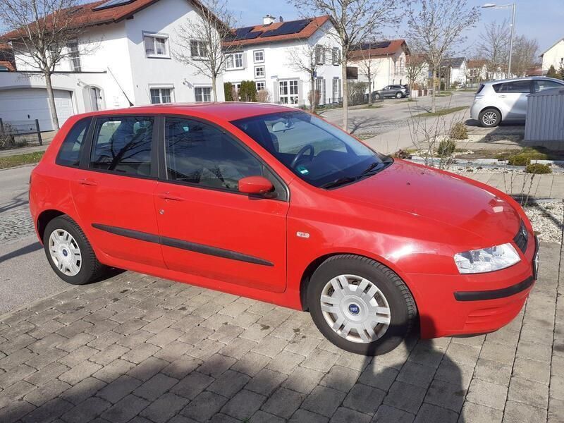 Rot Gebraucht 2002 Fiat Stilo Kleinwagen | 2.599 € - Bild 1/4