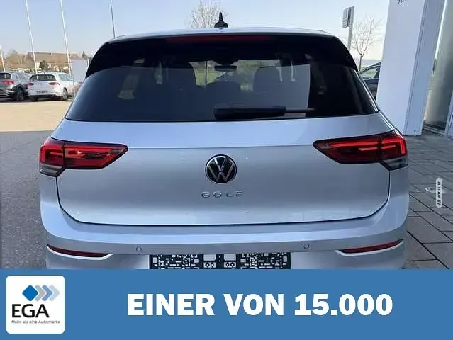 Gebraucht VW Golf VIII Life 116 PS (85 kW) 2023 Silber metallic