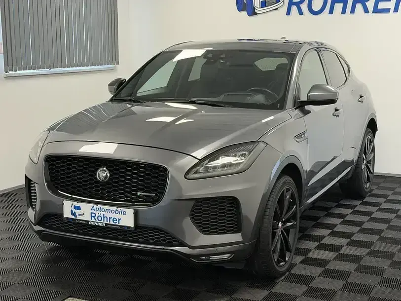Käytetty Jaguar E-Pace R-Dynamic 249 HP (183 kW) 2018 Harmaa Katumaasturi